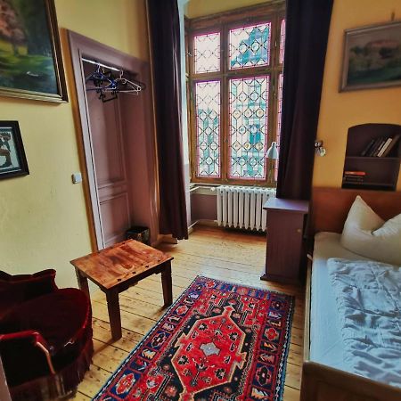 Hummel Hostel - Historische Stadtvilla Mit Garten Weimar  Esterno foto