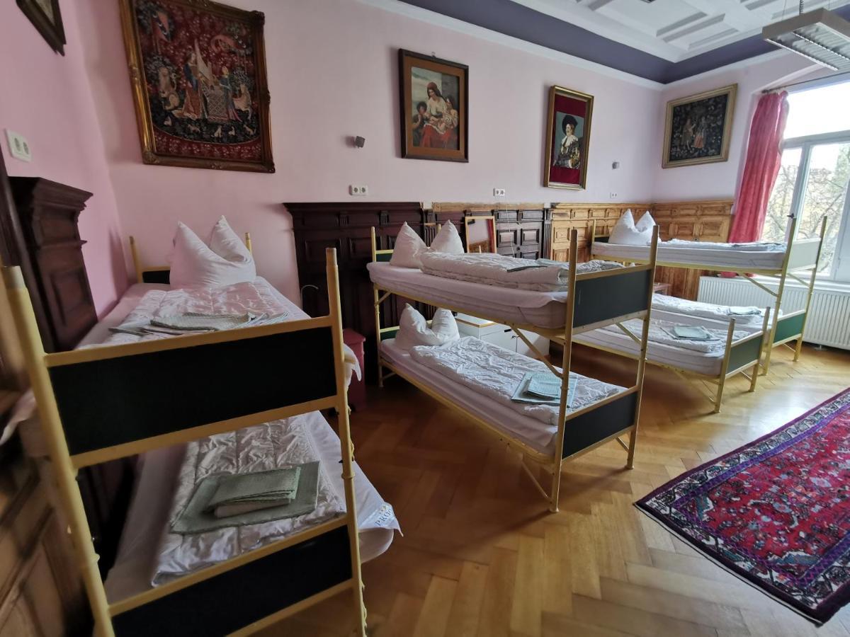 Hummel Hostel - Historische Stadtvilla Mit Garten Weimar  Esterno foto