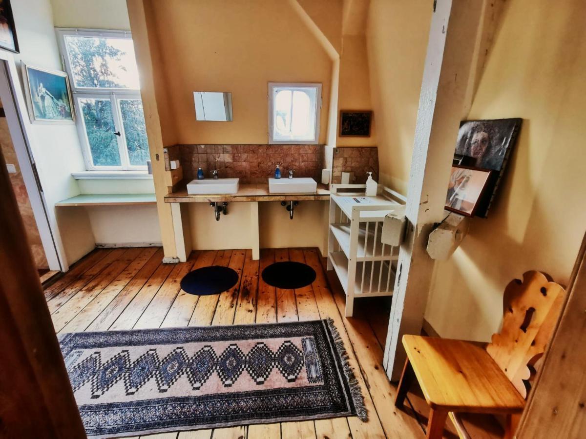 Hummel Hostel - Historische Stadtvilla Mit Garten Weimar  Esterno foto
