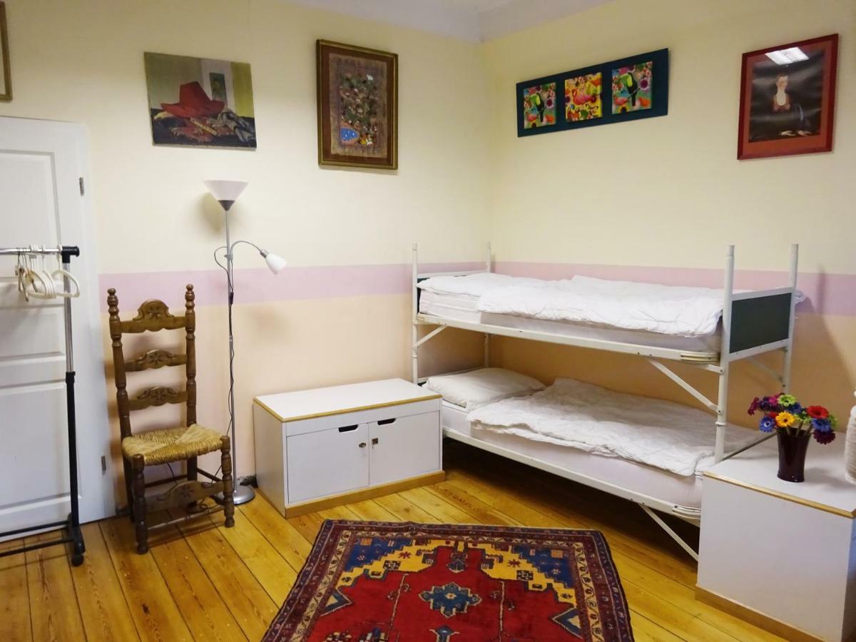 Hummel Hostel - Historische Stadtvilla Mit Garten Weimar  Esterno foto
