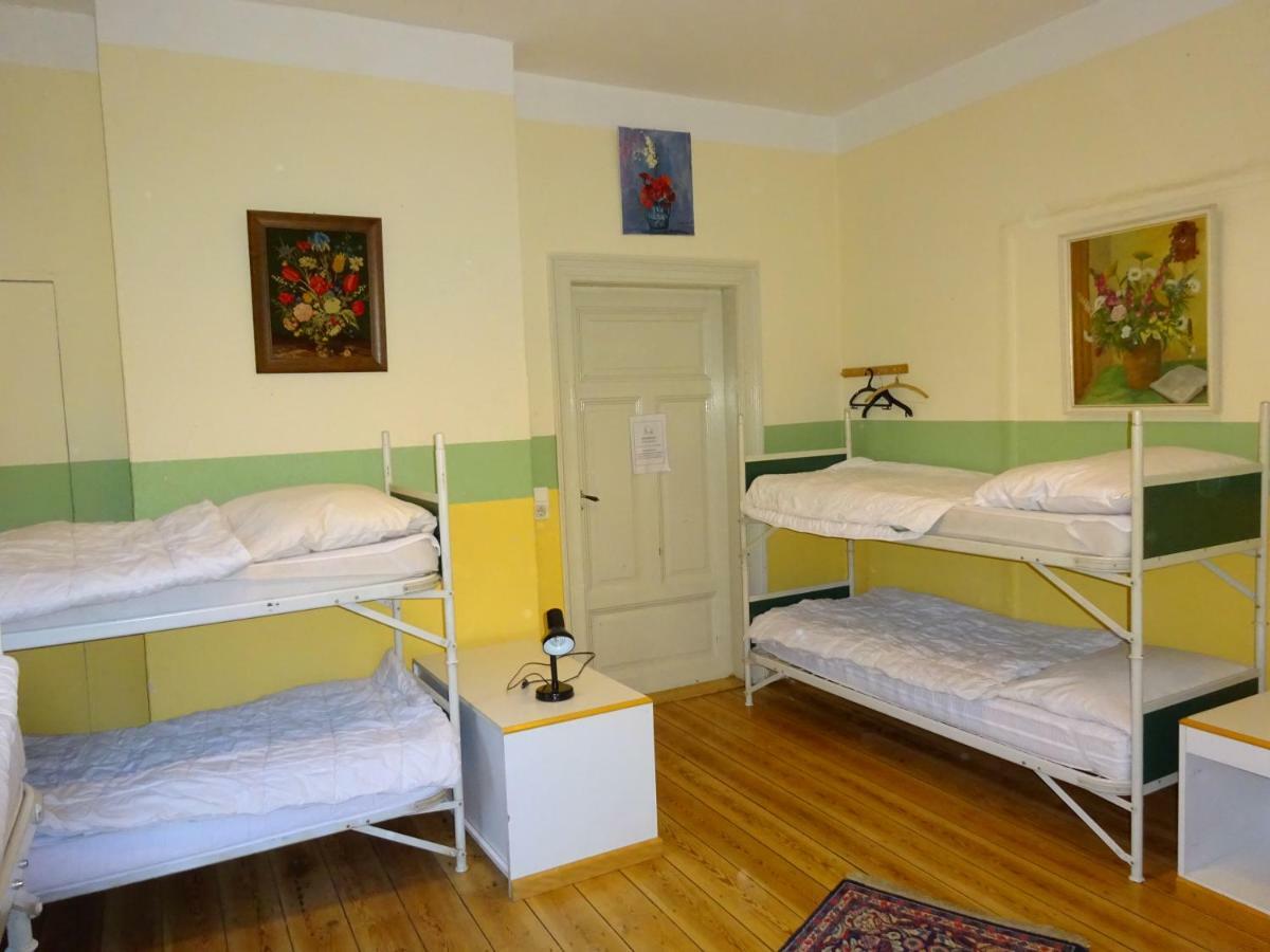 Hummel Hostel - Historische Stadtvilla Mit Garten Weimar  Esterno foto